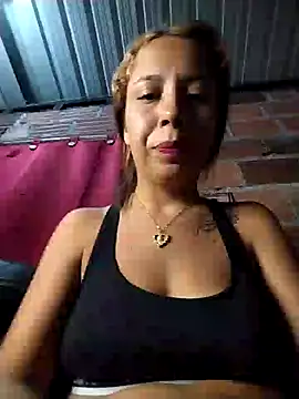 Snapshot of Sweet-Breast-Milk chatting on 03-21-25, 04:06 Sweet-Breast-Milk online show from 03-21-25, 04:06