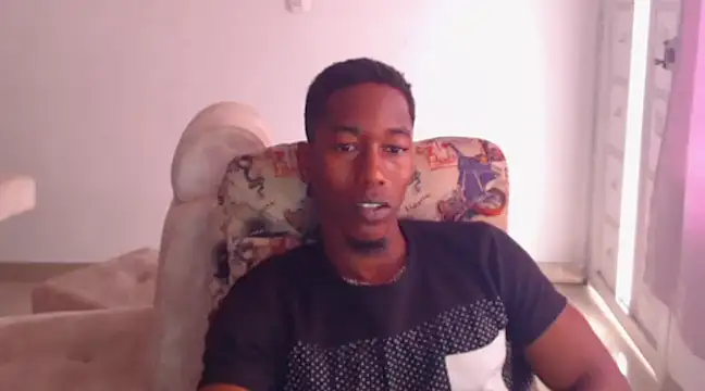 Snapshot of Dreamastercum_ chatting on 03-02-25, 07:56 Dreamastercum online show from 03-02-25, 07:56