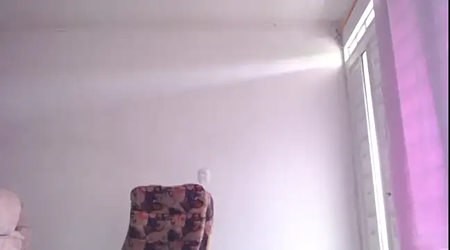 Snapshot of Dreamastercum_ chatting on 03-04-25, 01:17 Dreamastercum online show from 03-04-25, 01:17