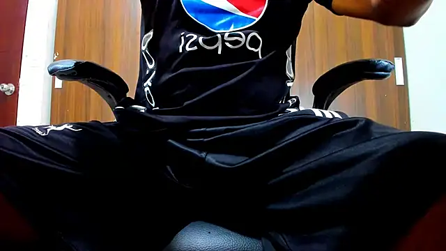 Snapshot of Dreamastercum_ chatting on 10-19-25, 11:55 Dreamastercum online show from 10-19-25, 11:55