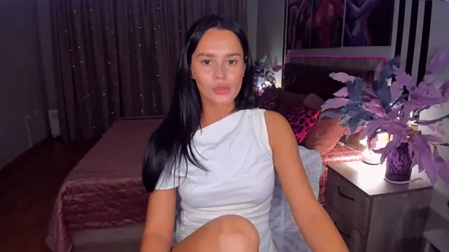 DanaSincere online show from 11-14-25, 04:44