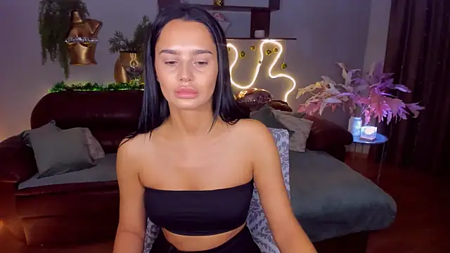 DanaSincere online show from 12-20-25, 06:31