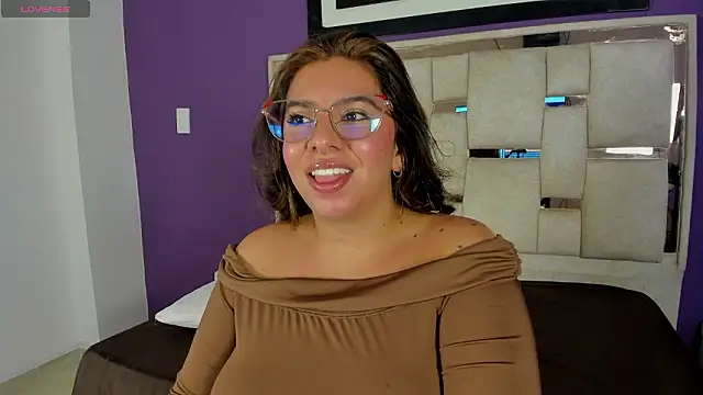 emilyy cooperr online show from 03-12-26, 12:22