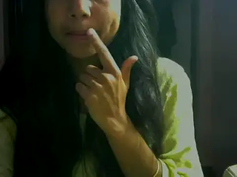 Snapshot of mayra89 chatting on 11-23-25, 03:45 mayra89 online show from 11-23-25, 03:45