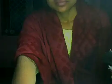 Snapshot of mayra89 chatting on 12-17-25, 12:27 mayra89 online show from 12-17-25, 12:27