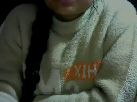 Snapshot of mayra89 chatting on 12-20-25, 02:35 mayra89 online show from 12-20-25, 02:35