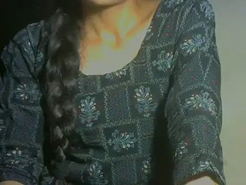 Snapshot of mayra89 chatting on 06-22-26, 03:42 mayra89 online show from 06-22-26, 03:42