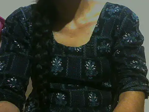 Snapshot of mayra89 chatting on 07-06-26, 06:10 mayra89 online show from 07-06-26, 06:10