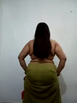 Snapshot of Neha-Bhabhi-Rasily chatting on 05-04-26, 03:41 Neha-Bhabhi-Rasily online show from 05-04-26, 03:41