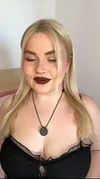 Snapshot of April_Vancee chatting on 04-17-26, 11:13 April Vancee online show from 04-17-26, 11:13