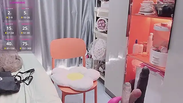 Snapshot of guoguo7777777 chatting on 09-17-25, 05:42 guoguo7777777 online show from 09-17-25, 05:42