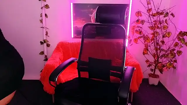 AnielaFox online show from 11-15-25, 06:55