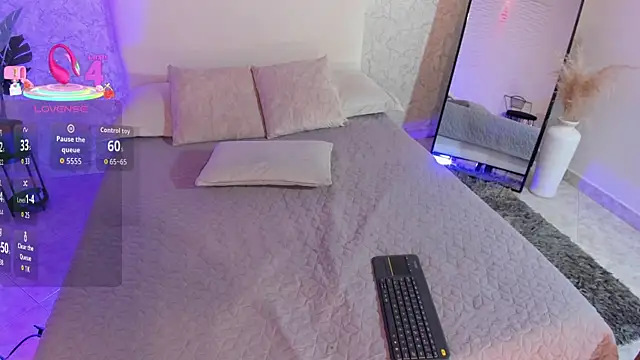 alanarouge online show from 06-25-26, 11:37