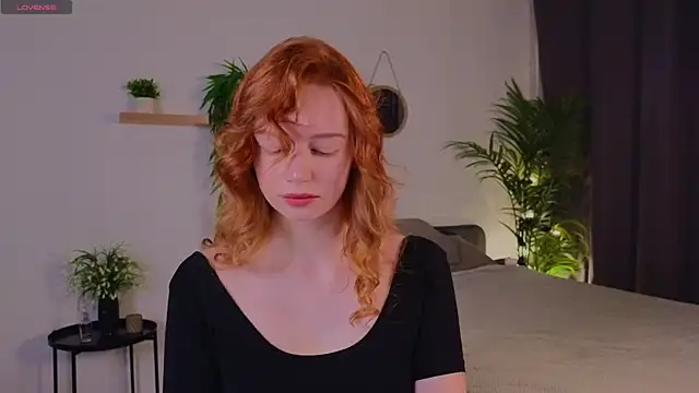 Snapshot of Ckarollina chatting on 10-10-25, 02:38 Ckarollina online show from 10-10-25, 02:38