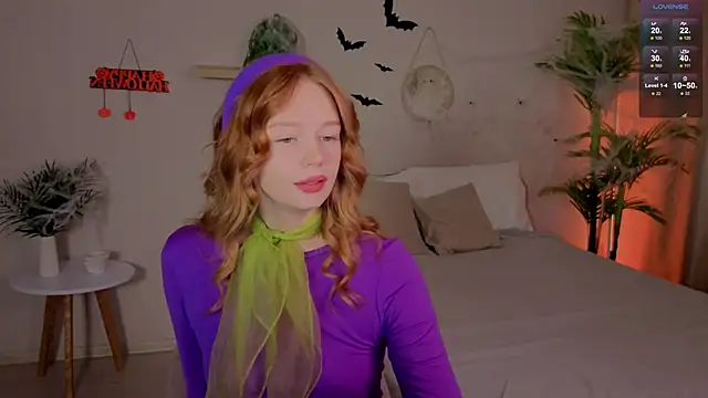 Snapshot of Ckarollina chatting on 10-31-25, 03:46 Ckarollina online show from 10-31-25, 03:46