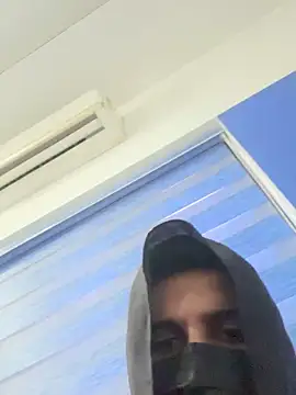 Snapshot of stranger__king786 chatting on 03-04-25, 05:00 stranger king786 online show from 03-04-25, 05:00