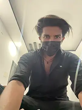 Snapshot of stranger__king786 chatting on 03-10-25, 12:40 stranger king786 online show from 03-10-25, 12:40