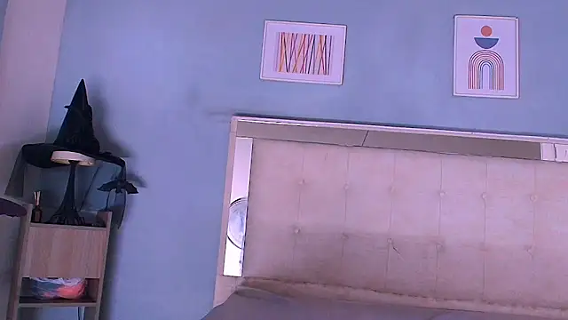 Emily Castillo 1 online show from 10-12-25, 04:44