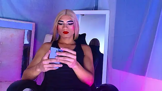 Snapshot of Emily_Castillo_1 chatting on 02-11-26, 04:17 Emily Castillo 1 online show from 02-11-26, 04:17