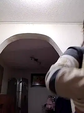 Sarah917 online show from 11-28-25, 05:37