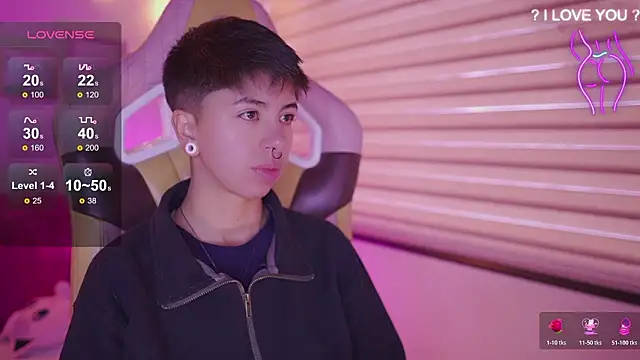 Snapshot of tommy_blue chatting on 03-17-26, 12:30 tommy blue online show from 03-17-26, 12:30