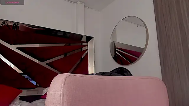 SaskiaGrendel online show from 05-05-26, 11:57