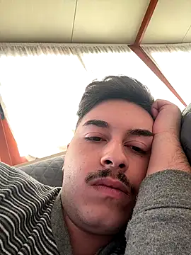 Snapshot of ategurl192 chatting on 01-08-26, 08:05 ategurl192 online show from 01-08-26, 08:05