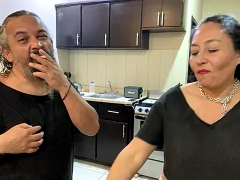 Snapshot of Sollhmaarh chatting on 10-11-25, 04:01 Sollhmaarh online show from 10-11-25, 04:01