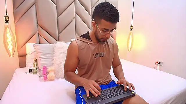 Eithan Connorr online show from 03-12-25, 12:04