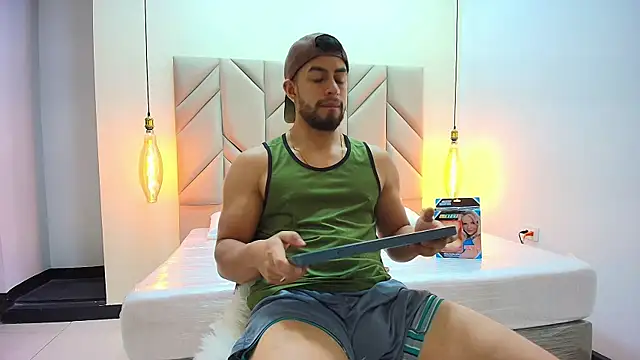 Eithan Connorr online show from 03-20-25, 12:43