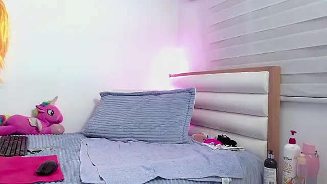 Snapshot of scarlettbooty chatting on 03-01-26, 10:17 scarlettbooty online show from 03-01-26, 10:17