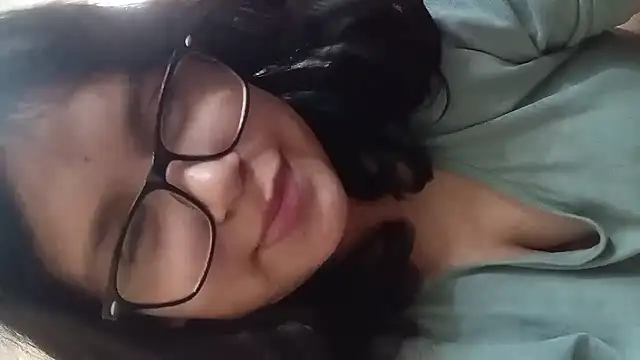 Snapshot of Maferyale chatting on 01-07-26, 11:29 Maferyale online show from 01-07-26, 11:29