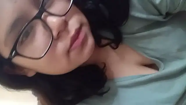 Snapshot of Maferyale chatting on 01-09-26, 04:48 Maferyale online show from 01-09-26, 04:48