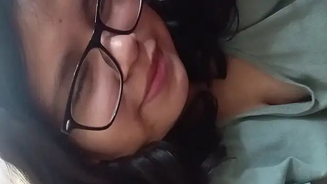 Snapshot of Maferyale chatting on 02-16-26, 03:24 Maferyale online show from 02-16-26, 03:24