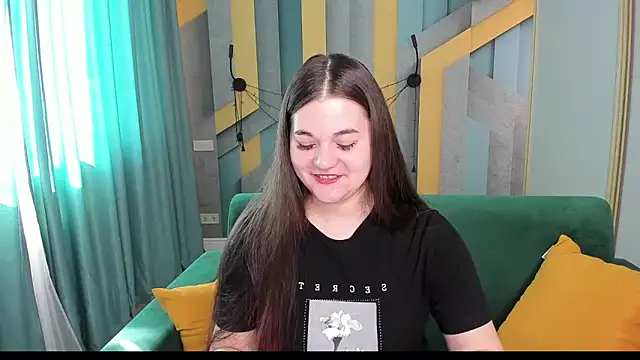 Snapshot of ElinaMils chatting on 03-28-26, 06:46 ElinaMils online show from 03-28-26, 06:46