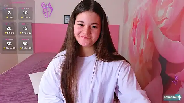 Snapshot of ElinaMils chatting on 03-30-26, 11:44 ElinaMils online show from 03-30-26, 11:44