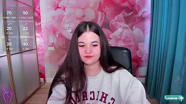 ElinaMils online show from 05-20-26, 02:56