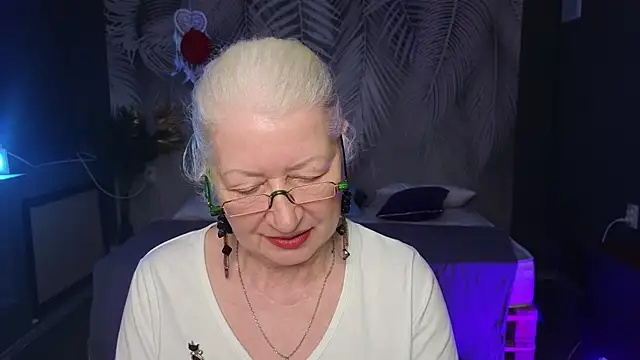 Maya Mayflower online show from 03-14-25, 09:14