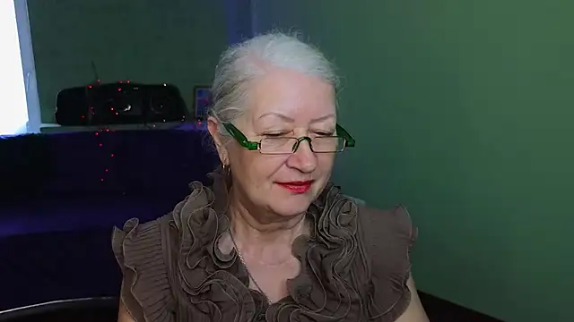 Maya Mayflower online show from 03-19-25, 12:23