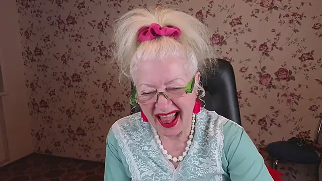 Maya Mayflower online show from 12-01-25, 04:06