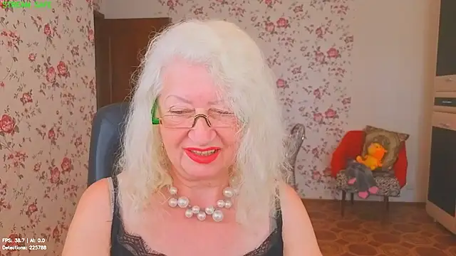 Maya Mayflower online show from 06-25-26, 05:12