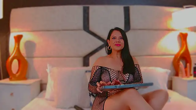 MonserratLane online show from 03-22-25, 08:04