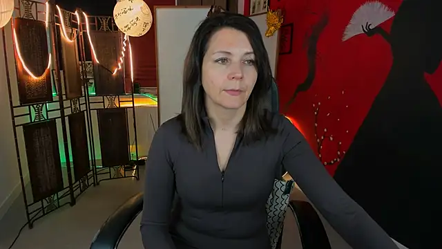 NicoleHitman online show from 03-17-25, 05:12