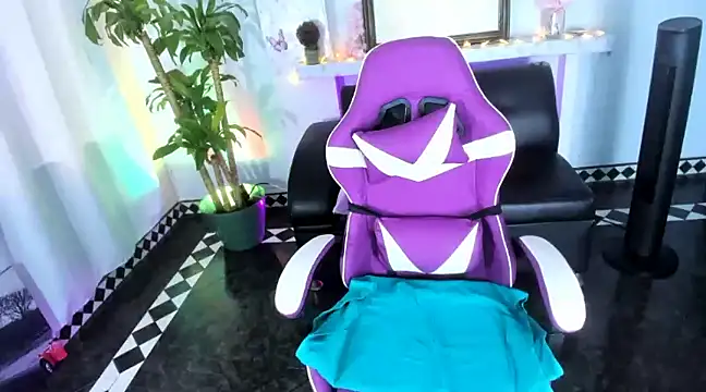 rose honey  online show from 03-18-25, 08:37