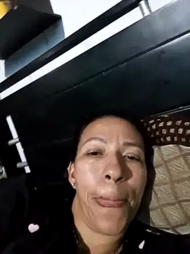 Snapshot of Antonela45 chatting on 03-08-25, 01:39 Antonela45 online show from 03-08-25, 01:39