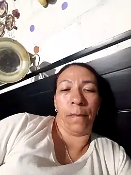 Snapshot of Antonela45 chatting on 09-16-25, 01:28 Antonela45 online show from 09-16-25, 01:28