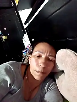 Snapshot of Antonela45 chatting on 09-24-25, 01:20 Antonela45 online show from 09-24-25, 01:20