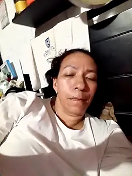 Snapshot of Antonela45 chatting on 09-27-25, 03:55 Antonela45 online show from 09-27-25, 03:55