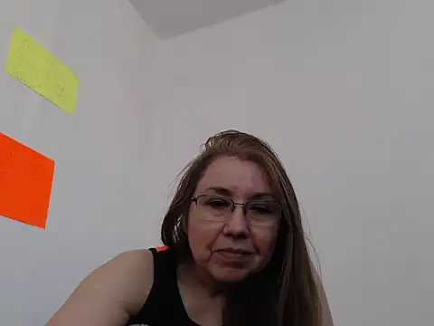 Snapshot of GiaLuvv11 chatting on 03-16-26, 05:06 GiaLuvv11 online show from 03-16-26, 05:06