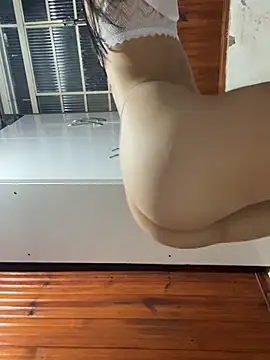 Snapshot of dianagomes2511 chatting on 03-11-25, 03:16 dianagomes2511 online show from 03-11-25, 03:16